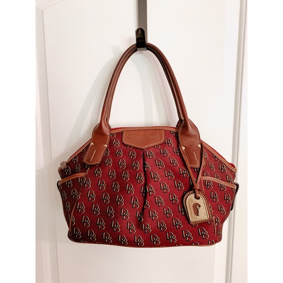 Dooney & Bourke Handbags - Dooney & Bourke Purse